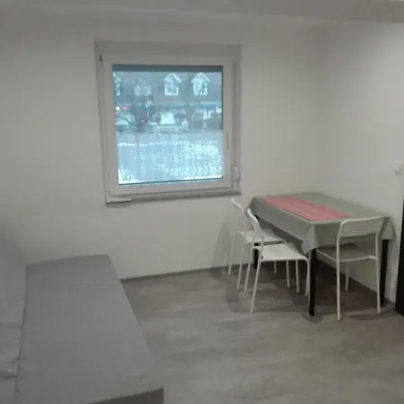Trenta Buekfuerdo Apartmán *